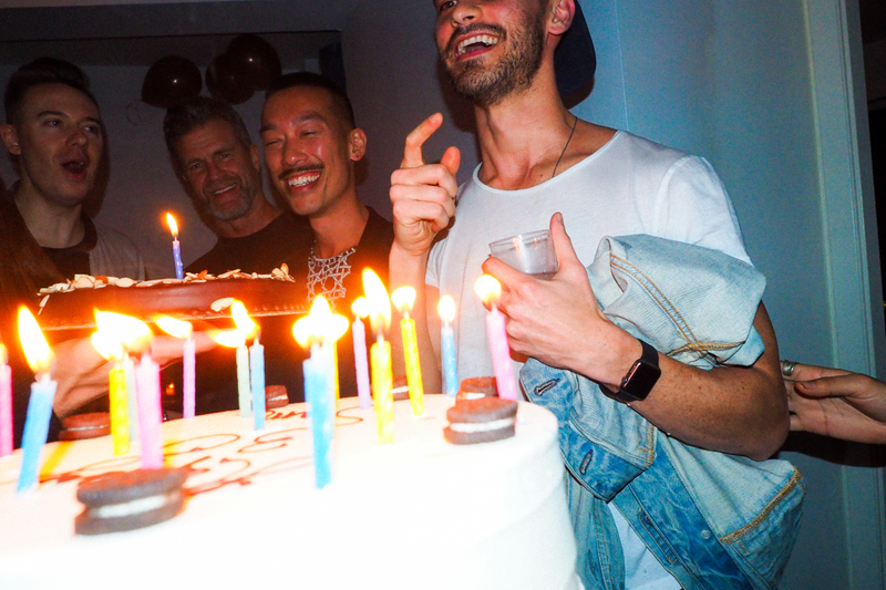 Illustration for article titled A SAM AND OLI BDAY